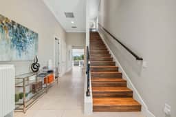 LE580X Liberty Square - Image 5