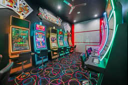 SG125T Casino Heaven at Eagle Estates - Image 2