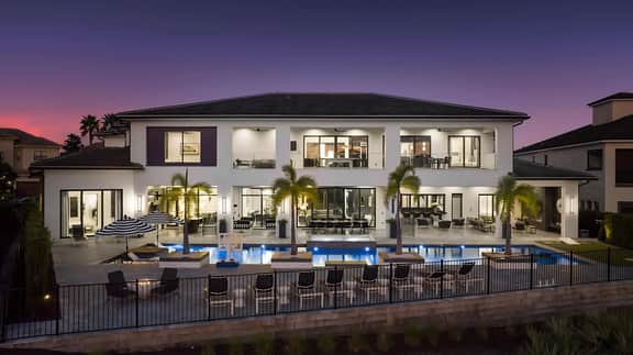 NM501L Legends Palazzo